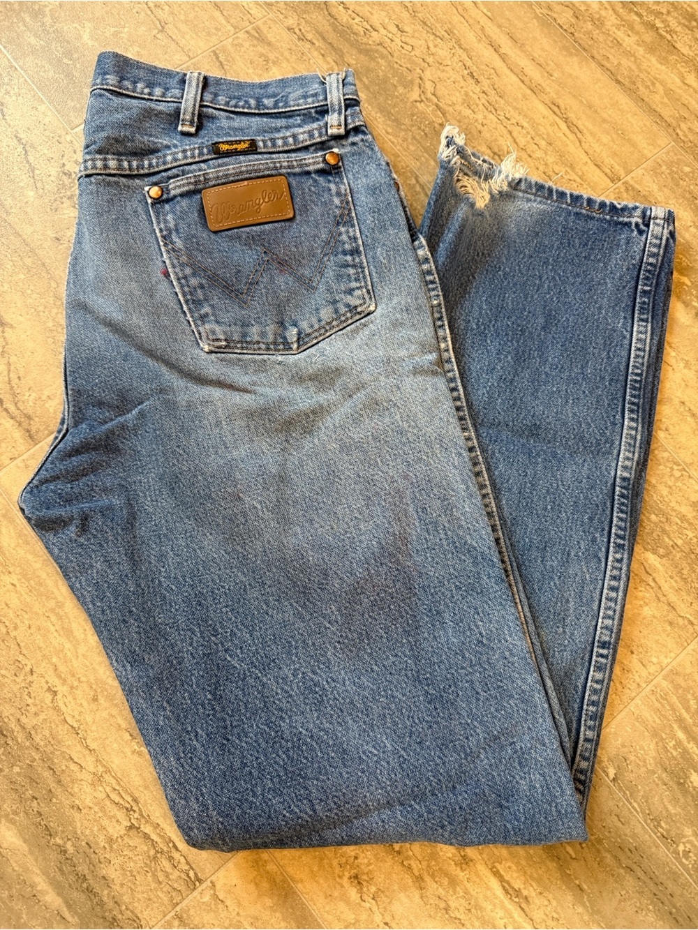 Wrangler Straight Leg Blue Denim Jeans with Leather Patch Destroyed size 34x34